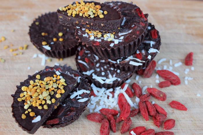 Raw Chocolate, Goji + Pollen Cups