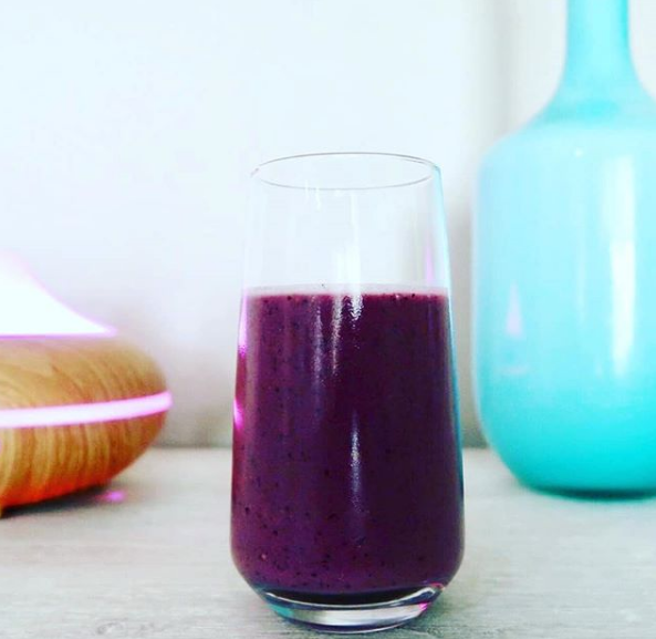 Beetroot and Blueberry Beauty Smoothie Recipe by @aliceinhealthyland
