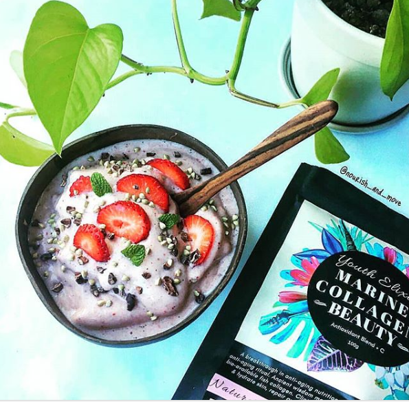 Collagen Protein Smoothie Bowl Recipe by @nourish_and_move